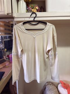 (Category: ) located in . Submitted by thriftchic__ (Listing ID 1446230184, Image 1). Description: .