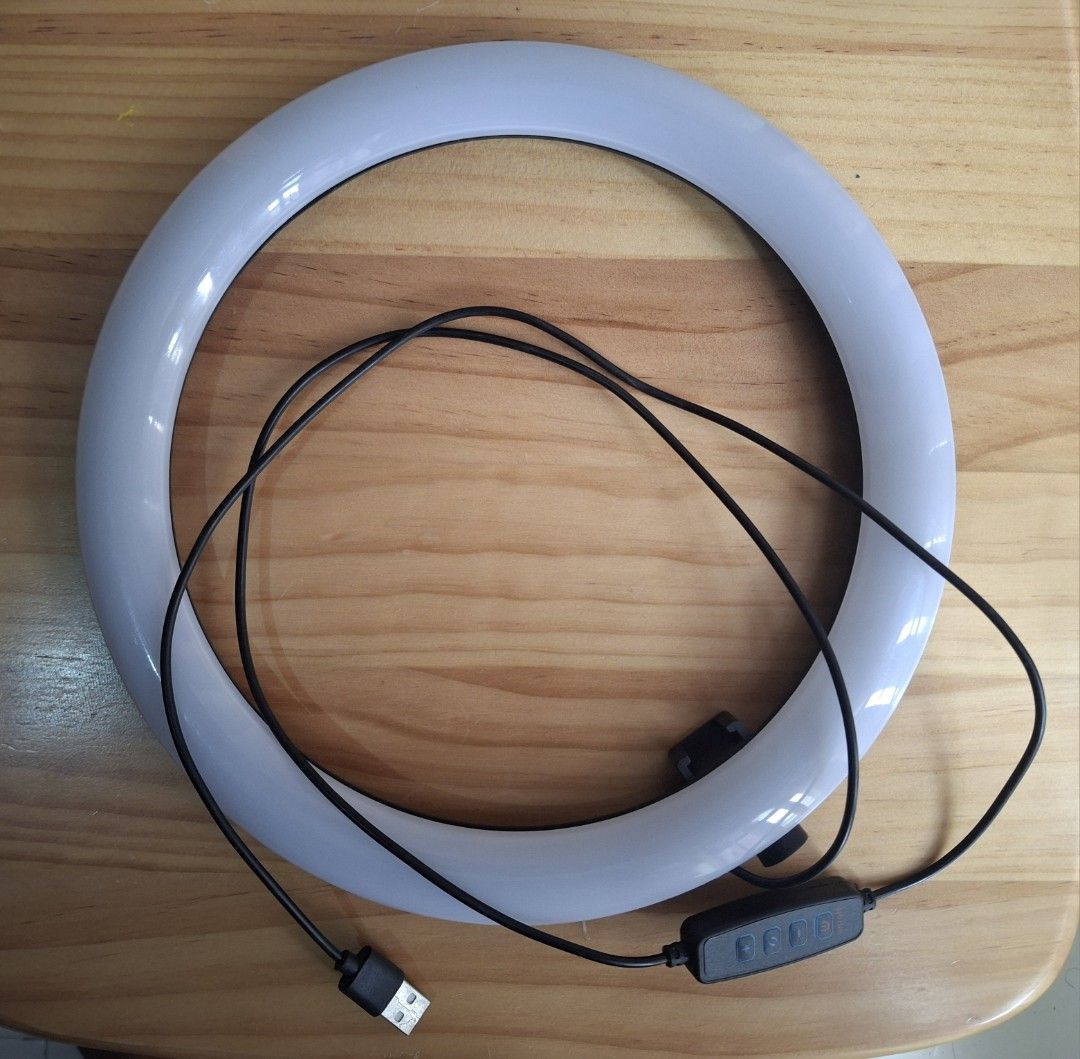 3 pieces 10" Ring Fill Light with USB Cable (Category: Lighting & Studio Equipment) located in Pasay City. Submitted by jkmv0211 (Listing ID 1446371805, Image 1). Description: - 10-inch ring fill light - Perfect for selfies, video streaming, and beauty shots - Multiple color temperature options - USB powered with inline controller for easy adjustments - Comes in original packaging - 3 pcs for P300 (1 pc without box) Cash or Gcash Will give it for