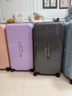 (Category: ) located in . Submitted by mrandmsluggages (Listing ID 1446400714, Image 1). Description: .