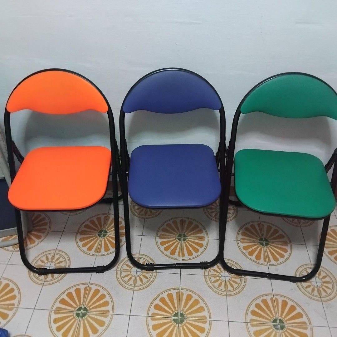 3 stackable chairs (Category: Chairs) located in Singapore. Submitted by ooptimizer2 (Listing ID 1446476740, Image 1). Description: 1 chair is $4, 2 chairs is $8, 3 chairs is $12. Collect from my block in ang mo kio. The chairs are very good condition.