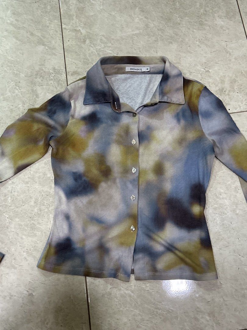 3mongkis shirt / top (Kategori: Atasan) berada di Bandung. Dikirim oleh quamilla (ID iklan 1446512968, Gambar 1). Deskripsi: still in good condition.