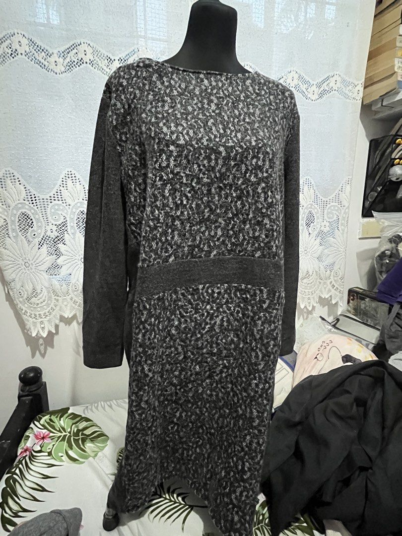 3xALPHA CUBIC Grey Knit Dress with Textured lace leopard pattern (Category: Dresses) located in Calamba. Submitted by shopatkeybs (Listing ID 1446452849, Image 1). Description: - Long-sleeved grey knit dress - Textured pattern on front leopard lace design Size Chest: 50” Length from shoulder line= 39”.