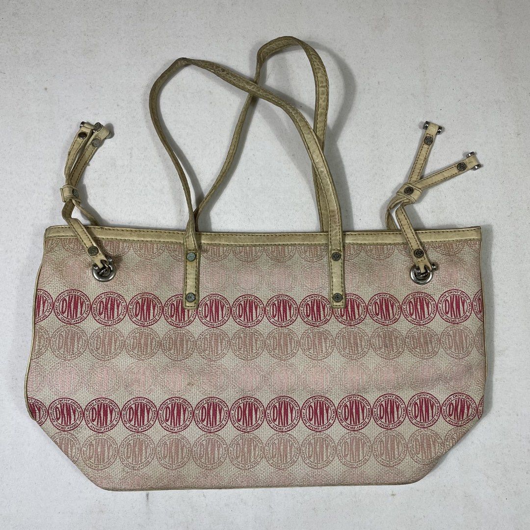 (A-46) DYNY ACTIVE TOTE BAG (Category: Tote Bags) located in Tanah Merah. Submitted by jue.store (Listing ID 1446423150, Image 1). Description: Postage Setiap AHAD-SELASA-KHAMIS.