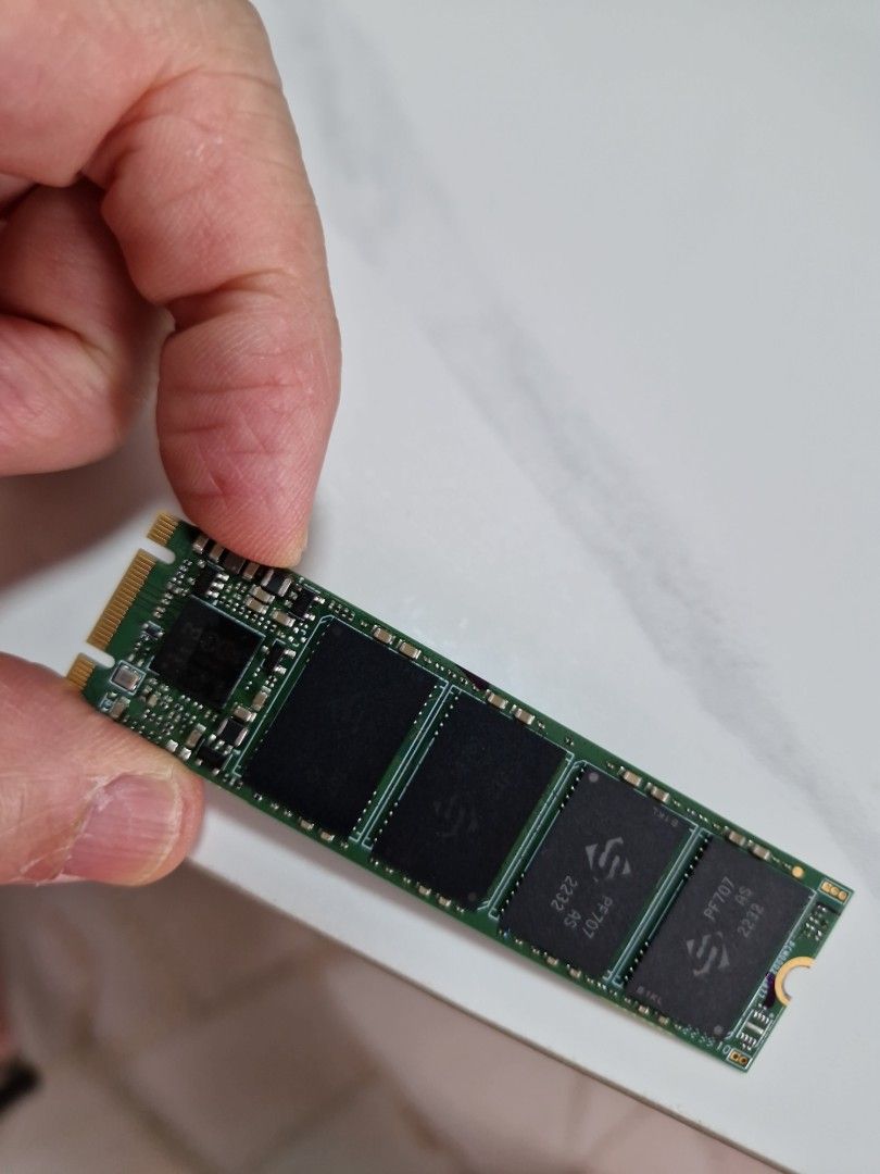 AZW 256GB M.2 SATA SSD494628028065392640