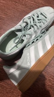 (Kategori: ) berada di . Dikirim oleh puthriftshay (ID iklan 1446481337, Gambar 1). Deskripsi: .