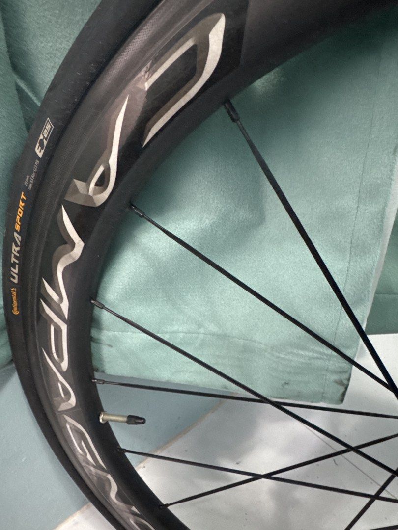Aero Fully Carbon Road Bike (Category: Bicycles) located in Manila. Submitted by avic810 (Listing ID 1445990760, Image 3). Description: Group Set - Shimano 105 Wheels Set - Campagnolo Size XXS - 42 (fits for 150-158cm height) Weight - 7-8kg Original Price SGD 5,500 (PHP 260K) Price is negotiable. No Baller please .