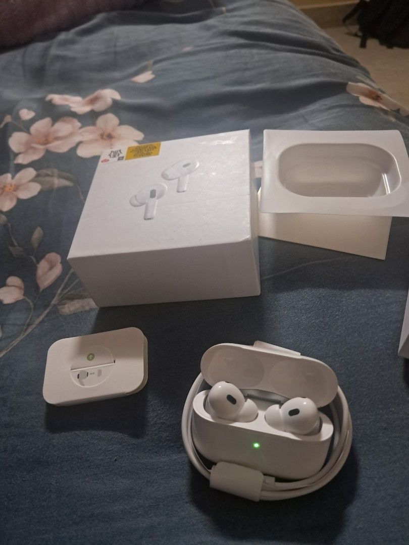 AirPods Pro 2494688784655984641