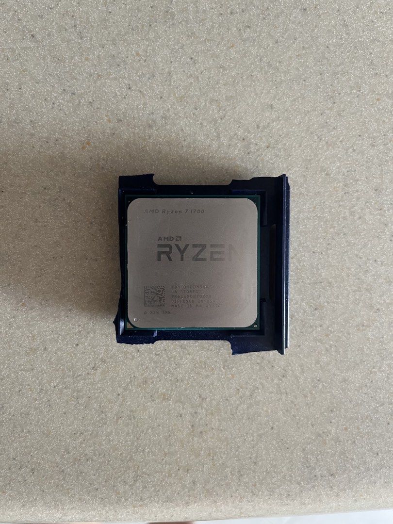 AMD Ryzen 7 1700 - CPU494509669965506560