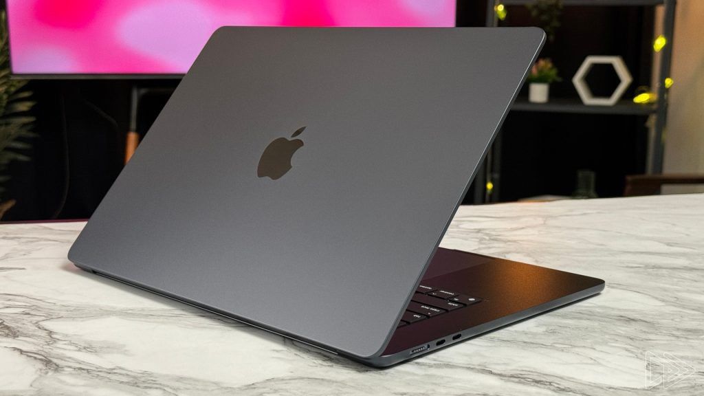 Apple MacBook Air 15-inch (Space Gray)