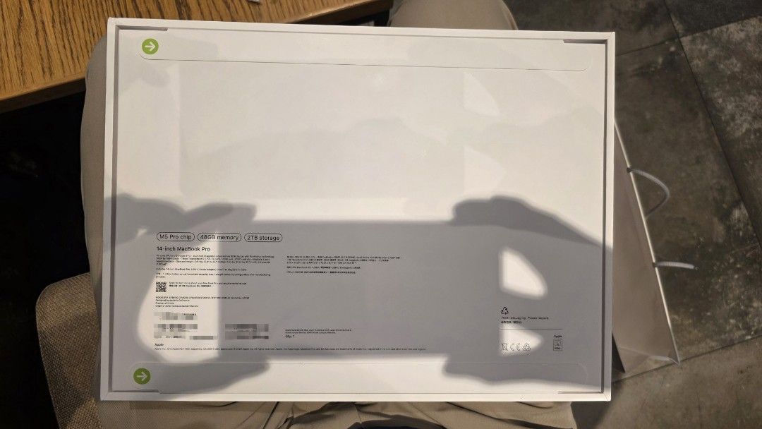 Apple MacBook Pro 14-inch495000429465456640