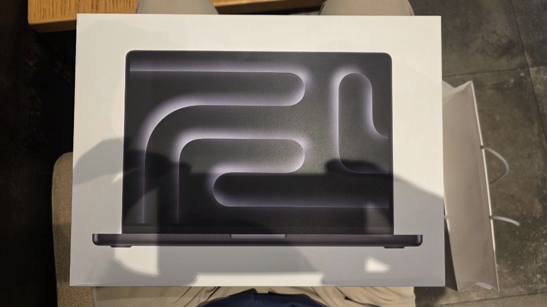 Apple MacBook Pro 14-inch495000429465456641