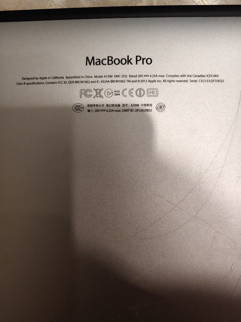 Apple MacBook Pro Laptop495000431394836480