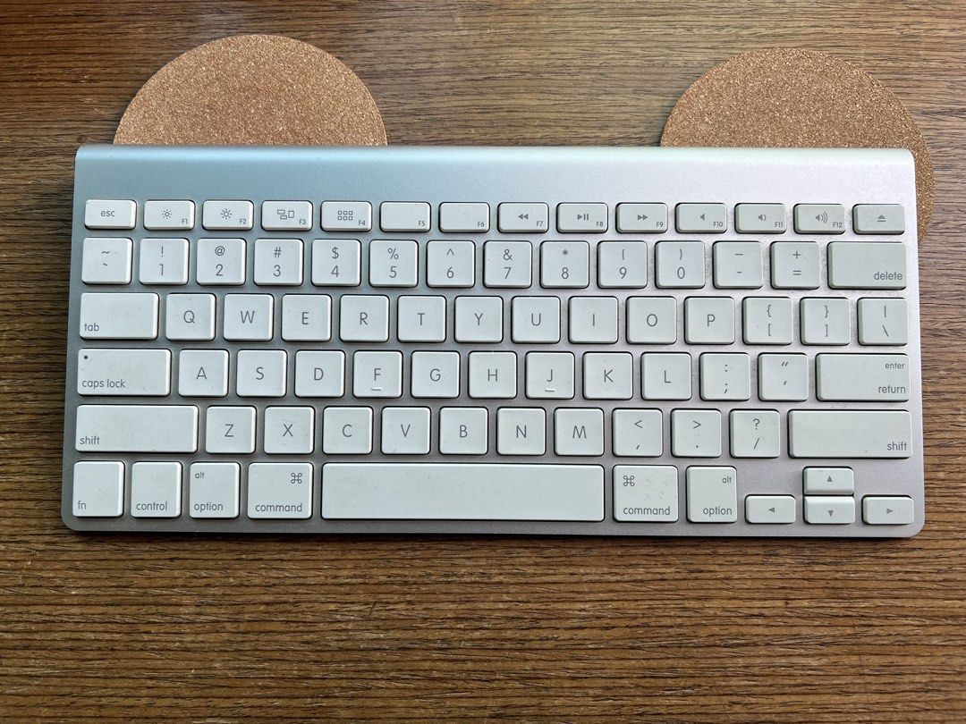 Apple Magic Keyboard and Magic Mouse494498615468369920