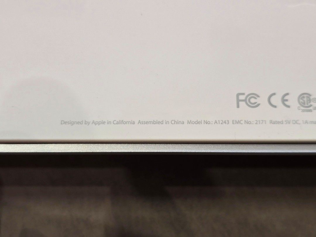 Apple Wired Keyboard A1243494629589279713285