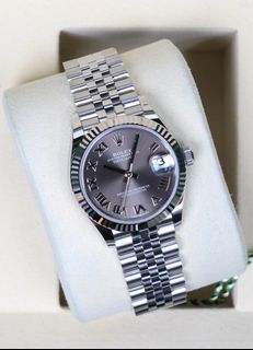 (Category: ) located in . Submitted by luxfashionz (Listing ID 1446445585, Image 1). Description: .