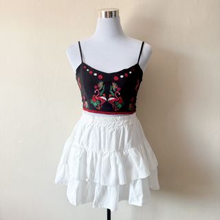 (Category: ) located in . Submitted by rosywardrobe (Listing ID 1446452221, Image 1). Description: .