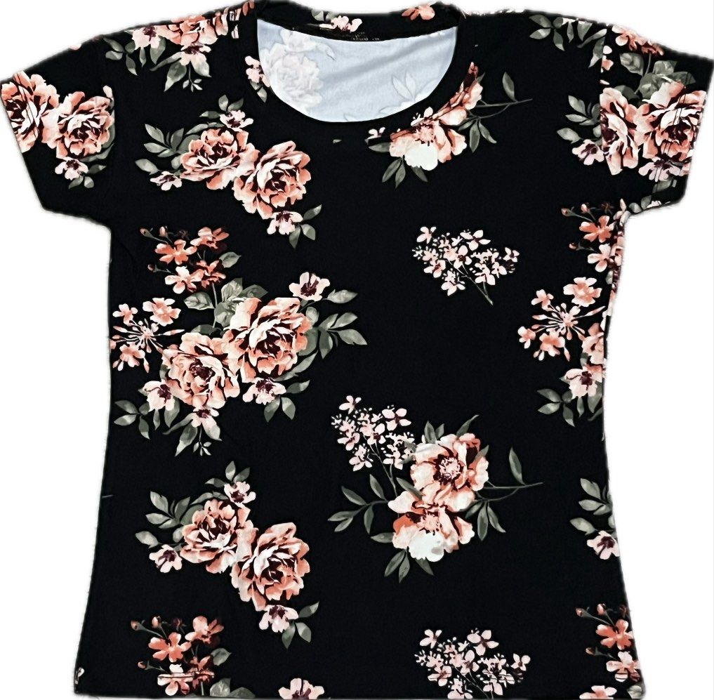 Black Floral Print T-shirt (Category: Shirts) located in Mandaluyong City. Submitted by namislounge (Listing ID 1446425430, Image 1). Description: Selling to declutter 🍒 - Classic black t-shirt - Features a beautiful all-over floral print with roses and smaller flowers - Short sleeves - Comfortable round neckline - Ideal for casual, everyday wear.