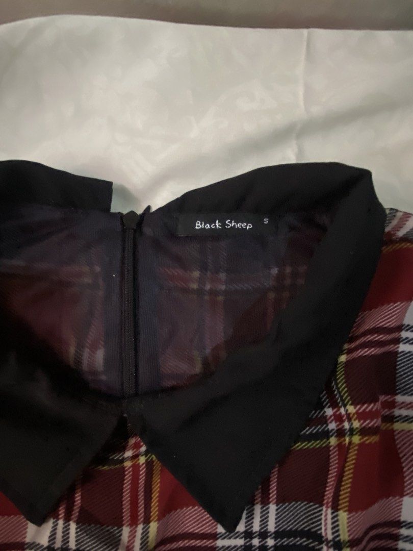 Black Sheep Plaid Collar Dress (Category: Dresses) located in Mandaluyong City. Submitted by jamcyy101 (Listing ID 1446422631, Image 2). Description: - Short sleeves - Zipper closure at the back - Lined skirt - ~30 inches length, ~ 27 inches waist.