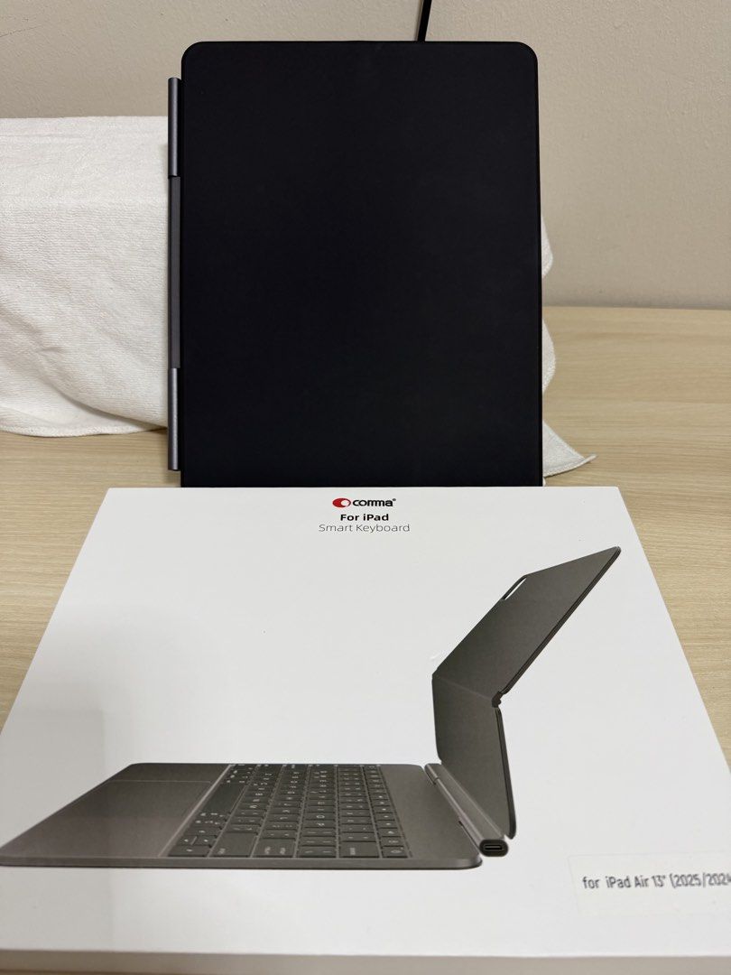 Black Tablet Keyboard Case with Accessories494498621497681924
