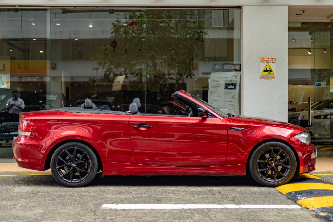 BMW 1 Series 120i Cabriolet (COE till 06/2030) Auto (Category: Used Cars) located in Singapore. Submitted by vinsautogroup (Listing ID 1446365743, Image 2). Description: Consignment Unit Vehicle Features: Powered by 2.0L inline 4 engine producing 154bhp, 210m torque mated to 6 speed auto transmission, RWD, SRS airbags, auto retractable side mirrors Accessories: Auto Bi-Xenon lights. Auto rain sensing wipers. Electric memory seats. Electric lumbar