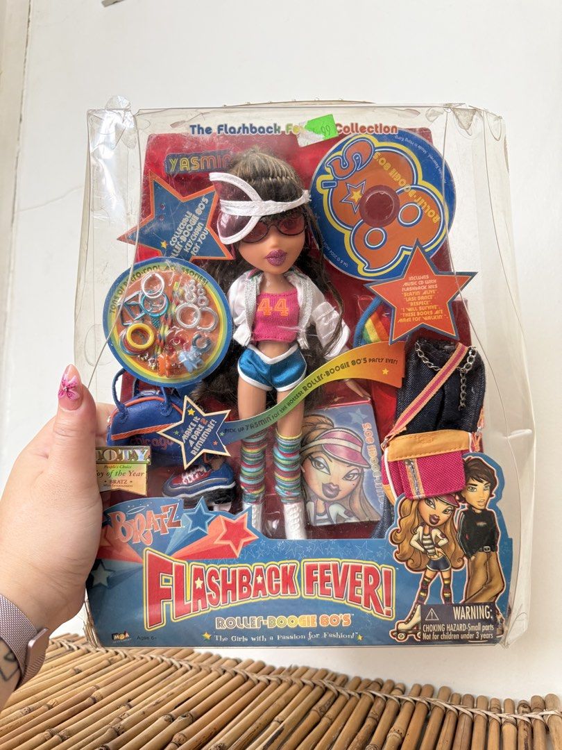 Bratz Flashback Fever Yasmin (NRFB) (Category: Kids Toys) located in Quezon City. Submitted by mscheekyholic (Listing ID 1446418609, Image 2). Description: Bratz Flashback Fever Yasmin (NRFB) Box has flaws please see photo but everything else is okay. .