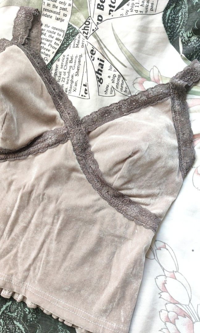 Camisole with lace detail (Category: Sleeveless) located in Makati City. Submitted by declutterwithcath (Listing ID 1446439594, Image 2). Description: .
