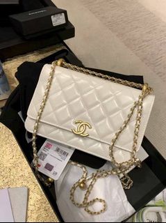 (Category: ) located in . Submitted by chicluxury (Listing ID 1446461053, Image 1). Description: .