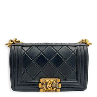 (Category: ) located in . Submitted by carousellluxury (Listing ID 1437290194, Image 1). Description: .