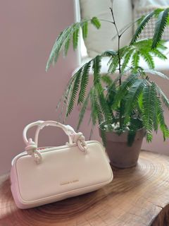 （分類：）位於 。 由 pinksl 提交（商品編號 1446469371，圖片 1）。簡介： 。