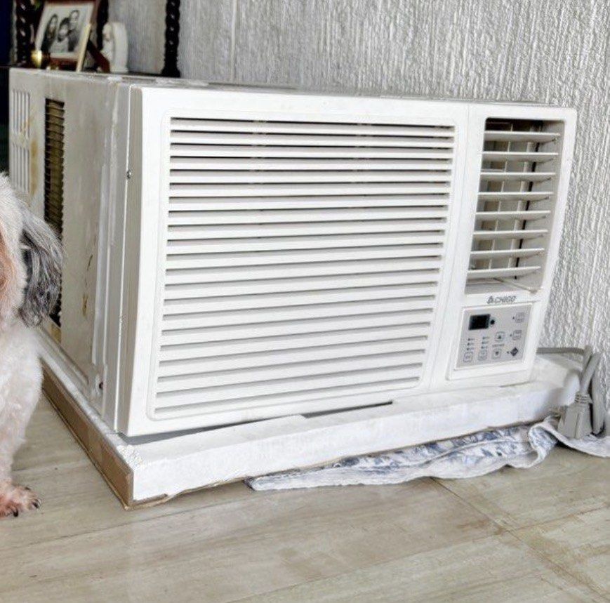 CHIGO Air-conditioner 1.5hp (Category: Other Home Appliances) located in Las Pinas. Submitted by timelessthread (Listing ID 1446376642, Image 1). Description: - Brand: CHIGO 1.5hp - Model: CHG-WR150A - Cooling Capacity: 12,600 BTU/h - Voltage: 230V - Frequency: 60Hz - Power Input: 1245W - Refrigerant: R410A (470g) - Weight: 36kg - Manufacture Date: September 2022 - Condition: Works well.