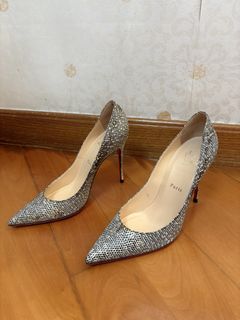 （分類：）位於 。 由 heelscollection 提交（商品編號 1446393963，圖片 1）。簡介： 。