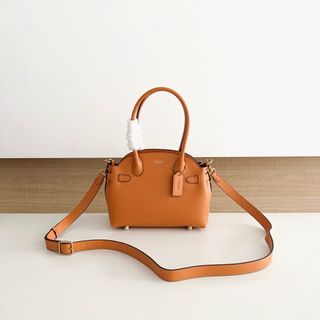 (Category: ) located in . Submitted by fascinating.bag.mall (Listing ID 1446365134, Image 1). Description: .