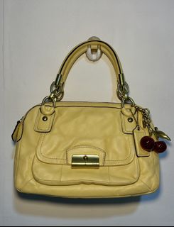 (Category: ) located in . Submitted by preloved__835 (Listing ID 1446437596, Image 1). Description: .