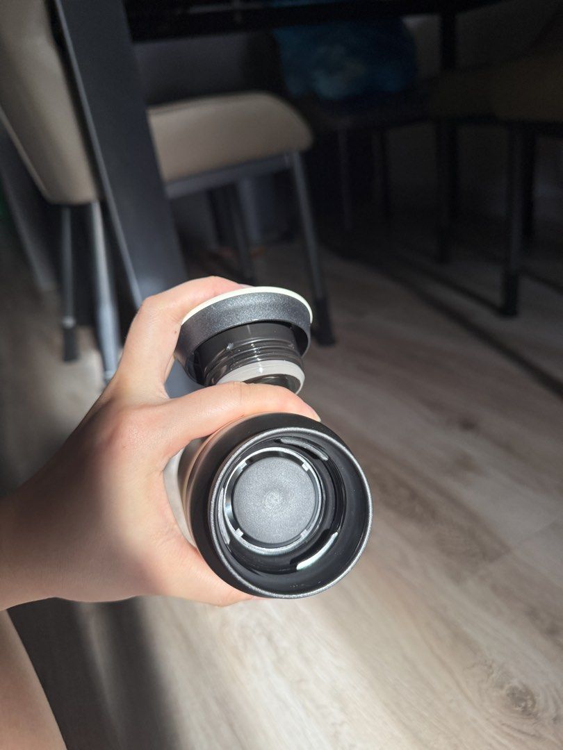 Conference hot water flask494717913258403841