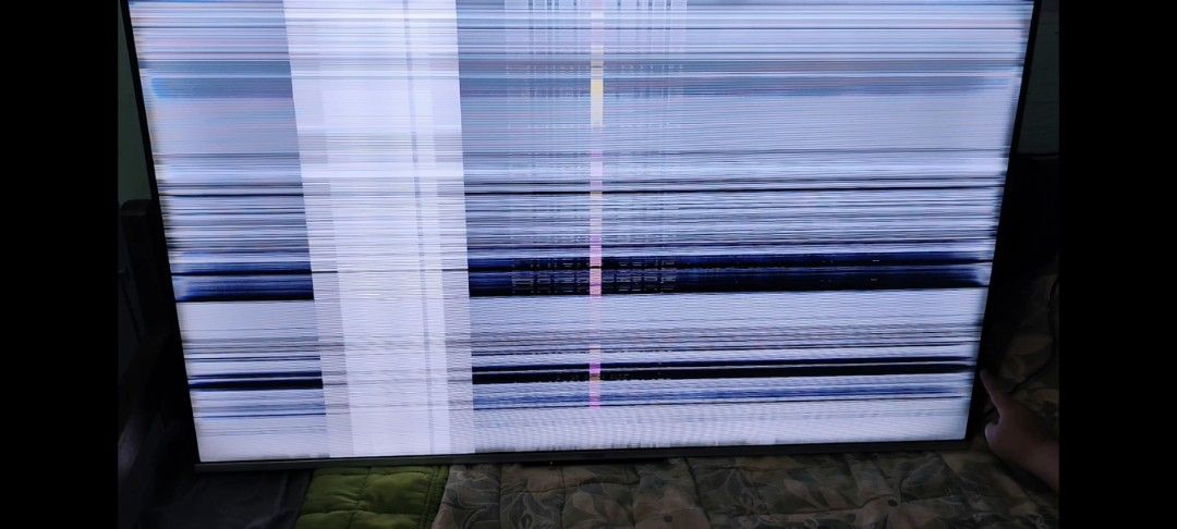 Coocaa 50S6G Pro Max Android TV - defective (Category: TV) located in Manila. Submitted by dreyord12 (Listing ID 1446412552, Image 2). Description: 📺 Coocaa 50 inches Smart TV – DEFECTIVE / FOR REPAIR 📺 Model: Coocaa 50S6G Pro Max Android Smart TV / Dolby Audio / HDMI / DTS ⚠️ ISSUE: TV is powering on and usable but the screen sometimes flickers. Selling as defective / for repair. Buy at your own risk. ✅ No other major issue encountered ✅ Good 