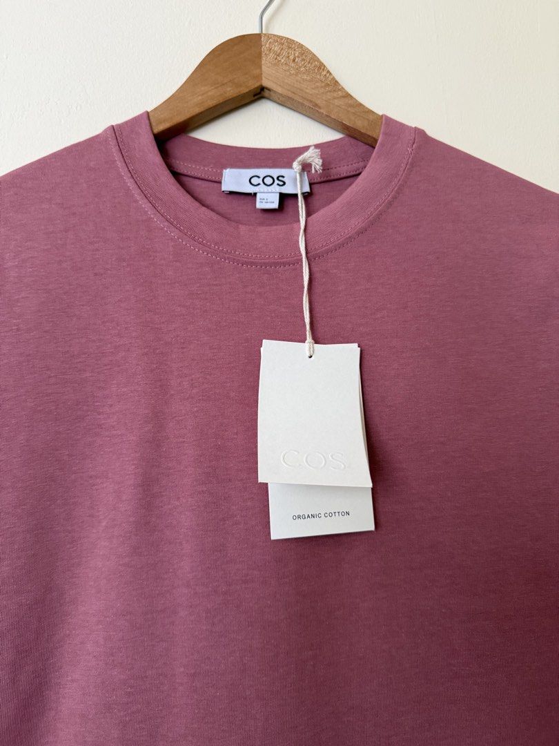COS MAUVE BOXY TOP (Category: Shirts) located in Makati City. Submitted by cutefabph (Listing ID 1446427488, Image 3). Description: 🛍️Pls.take time to read… 🛍️ Pls take note that some ww photos are inspired & not the actual one itself. 🛍️🛍️Gentle Reminder:🛍️🛍️ We measured every item esp trousers & other bottoms thru flat-lay… We will not allow refund & return anymore. So pls take time to read the description box to avoid hassle on both ends