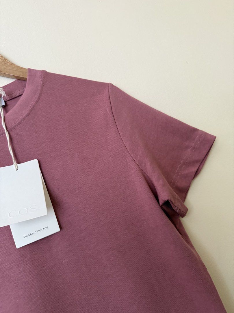 COS MAUVE BOXY TOP (Category: Shirts) located in Makati City. Submitted by cutefabph (Listing ID 1446427488, Image 2). Description: 🛍️Pls.take time to read… 🛍️ Pls take note that some ww photos are inspired & not the actual one itself. 🛍️🛍️Gentle Reminder:🛍️🛍️ We measured every item esp trousers & other bottoms thru flat-lay… We will not allow refund & return anymore. So pls take time to read the description box to avoid hassle on both ends