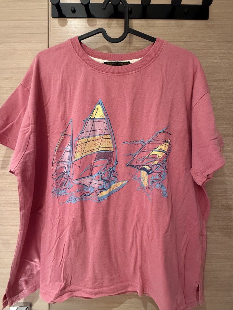 日本Cube sugar tee （分類：T-shirt）位於 Hong Kong。 由 hkitty 提交（商品編號 1446517676，圖片 1）。簡介： 全新，閑置，即買即寄。