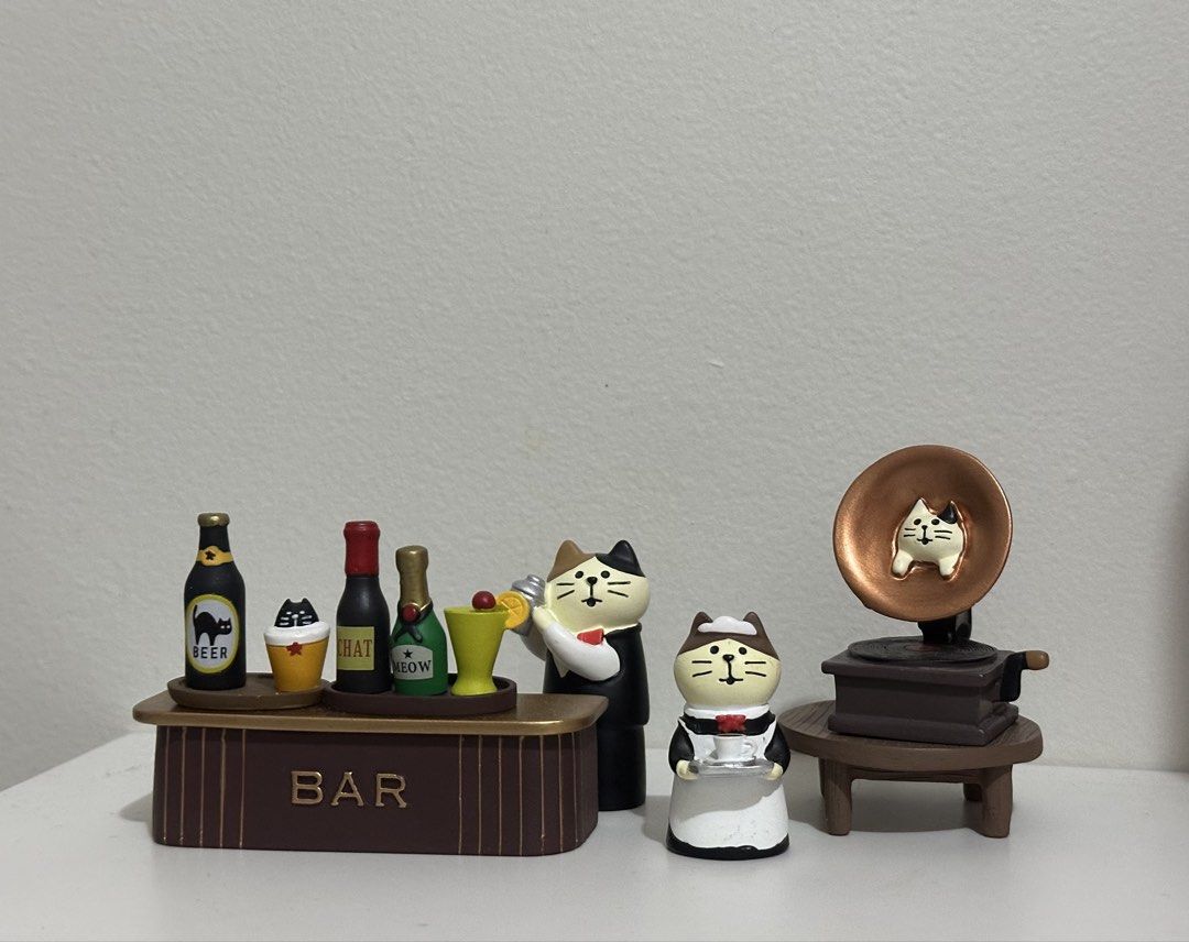 Cul Cat Figurine Set (Category: Figurines & Statues) located in Pasig City. Submitted by scarletden (Listing ID 1446466848, Image 1). Description: Cute Cat Bartender Figurine set. Bought from Cul Cat Boutique in Vietnam. Selling as set. Loc: pasig SF shoulder by buyer.