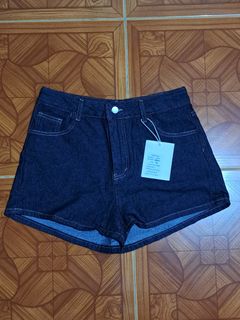 (Category: ) located in . Submitted by yoonvminki (Listing ID 1446368815, Image 1). Description: .