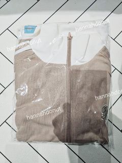 （分類：）位於 。 由 hannahdonut 提交（商品編號 1446522994，圖片 1）。簡介： 。