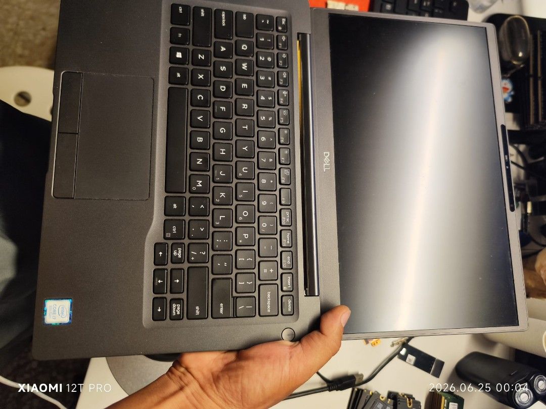 Dell Latitude 7300 laptop494751431808798724