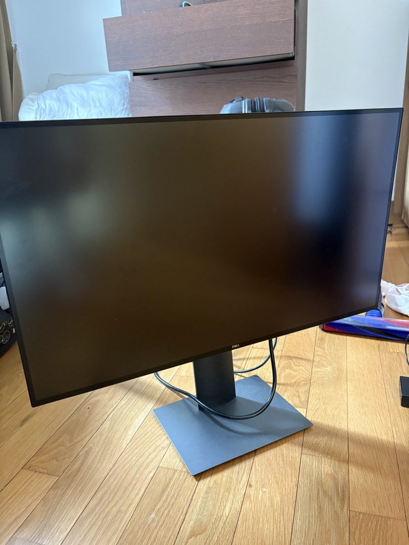 Dell U2720Q494631105804390400