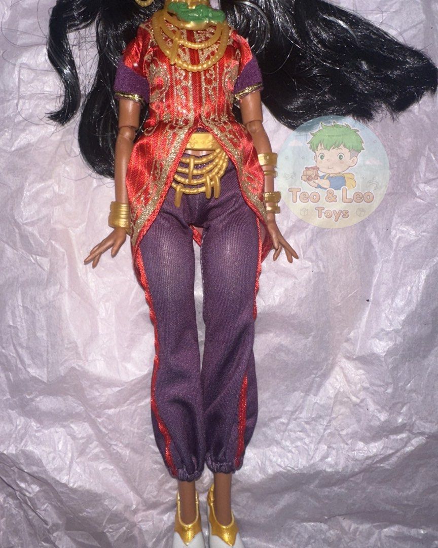 Disney Descendants Genie Chic Freddie Doll (Category: Figurines & Statues) located in Quezon City. Submitted by tandltoys (Listing ID 1446404229, Image 3). Description: Disney Descendants Genie Chic Freddie Doll by Hasbro Stored only. Tight joints. Hair needs TLC, no yellowing. What you see is what you get. MOP: Gcash, BPI MOD: Same day delivery at buyer’s expense Available to Metro Manila buyers only Fixed Price. Last Price Posted .