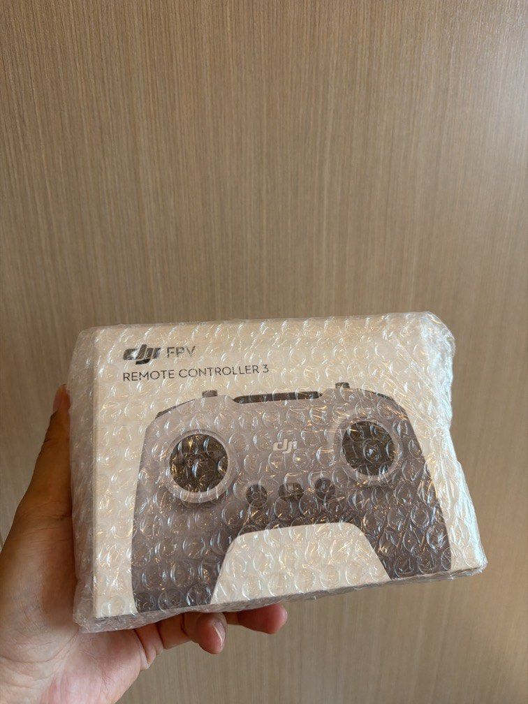 DJI FPV Remote Controller|Third Gen|Brand New|Sealed|Authentic|With Warranty|FPV 3 (Category: Drones) located in Manila. Submitted by co0lbearss (Listing ID 1446363066, Image 1). Description: Bagong FPV 3 na Remote Control para sa DJI neo DJI neo 2 DJI Avata 2 DJI air 3 DJI Air 3s DJI avata360 DJI mini 5 pro DJI o4 air Units/o4 pro air units Dm to purchase Meetup or delivery Sm marilao, sm makati.