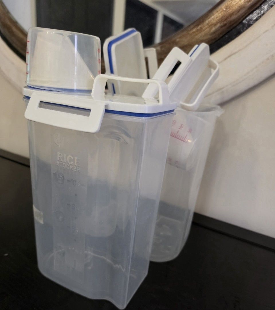Dry goods container494711851923558401