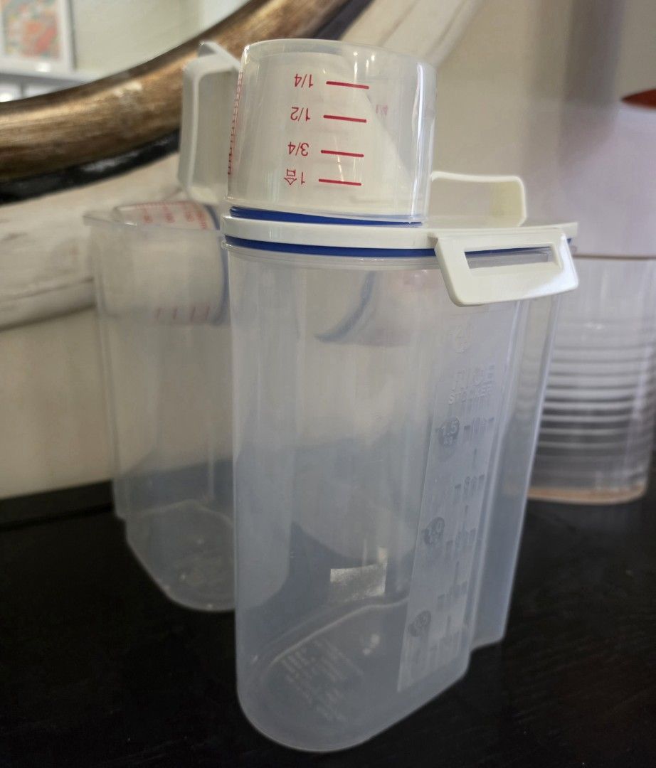 Dry goods container494711851923558400
