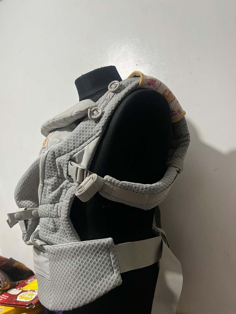 Ergobaby Adapt soft flex mesh perl grey (Category: Carriers & Slings) located in Cavite. Submitted by dimple082 (Listing ID 1446536831, Image 2). Description: .