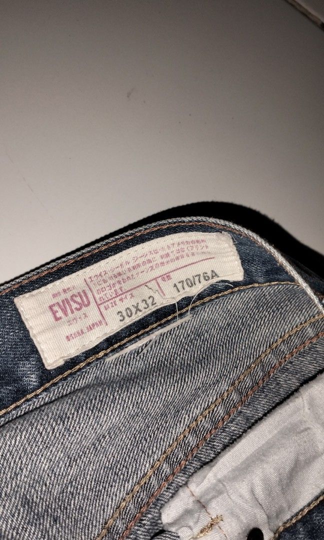 Evisu authentic (Category: Shorts) located in Angeles City. Submitted by quickiericko_ (Listing ID 1446431049, Image 3). Description: decluttering issue cut tag.