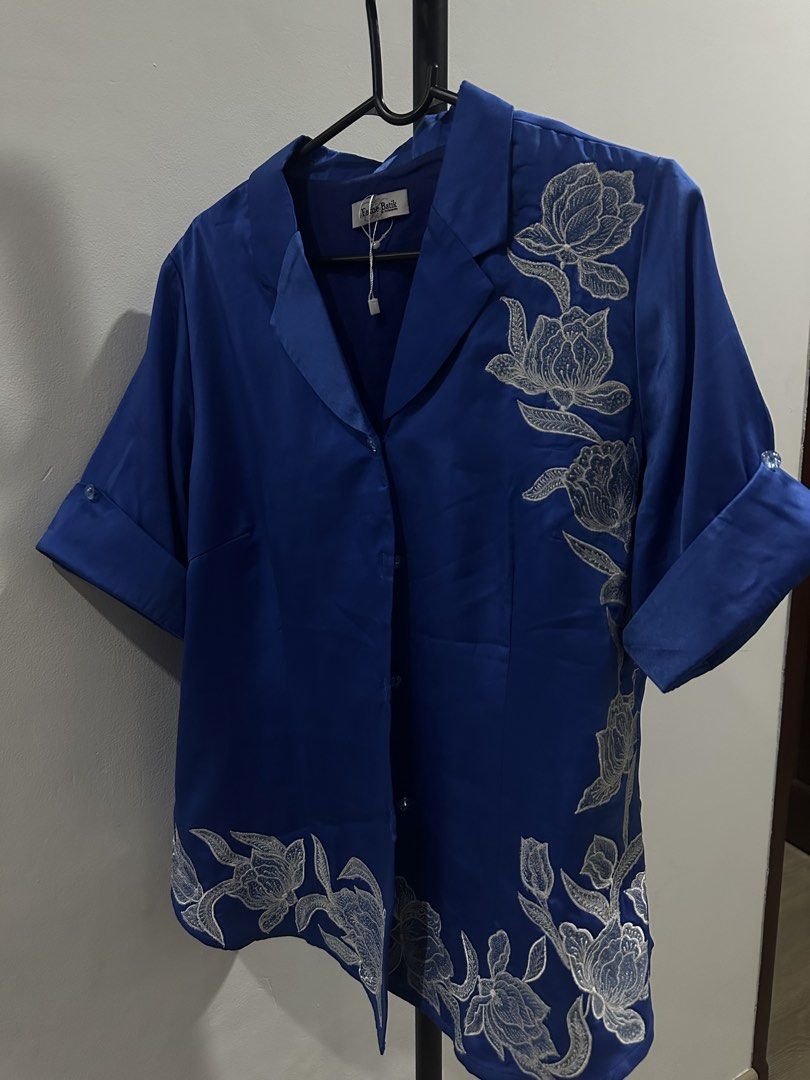 Fame Batik (Kategori: Atasan) berada di Jakarta Pusat. Dikirim oleh elysabeth_declutteringcloset09 (ID iklan 1446493249, Gambar 1). Deskripsi: .